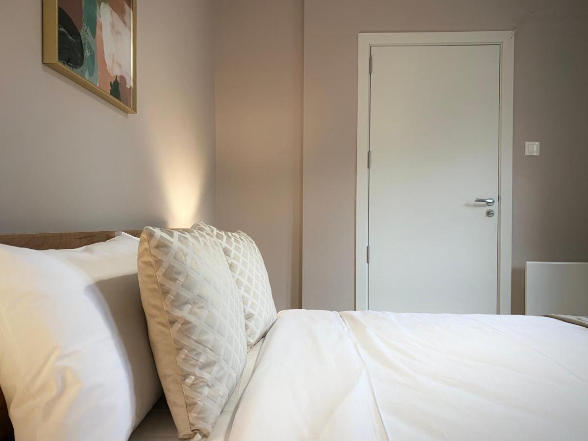 Top Centre Sofia Apartment For 6 Guests Ngoại thất bức ảnh