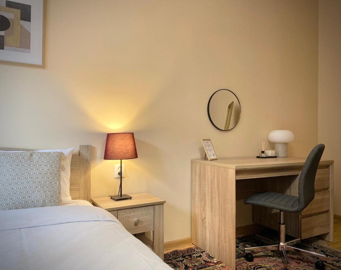 Top Centre Sofia Apartment For 6 Guests Ngoại thất bức ảnh