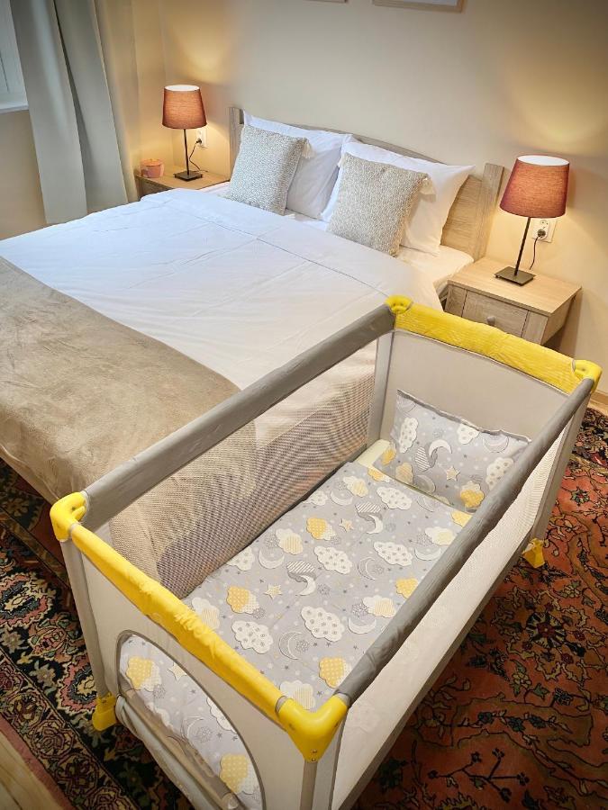 Top Centre Sofia Apartment For 6 Guests Ngoại thất bức ảnh
